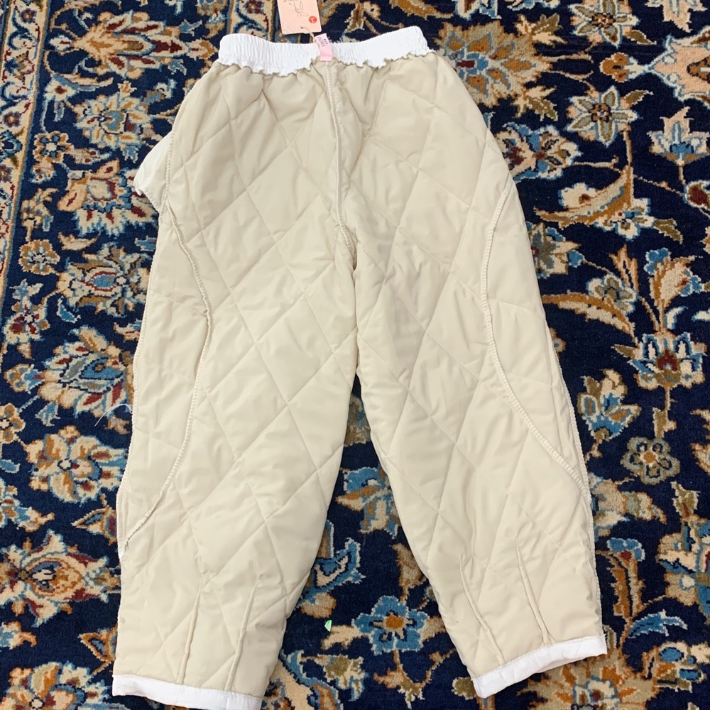 Stylish White Quilted Pants - Picture 15 of 16